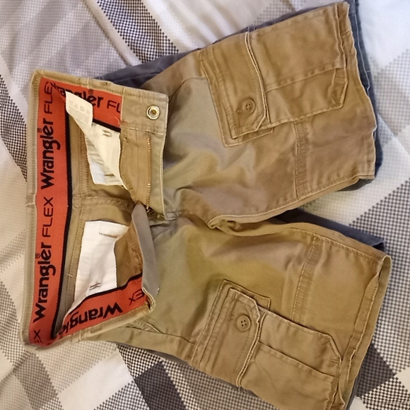 Wrangler Flex Cargo Shorts Size 6 Tan & Gray Bundle Set - Picture 4 of 7